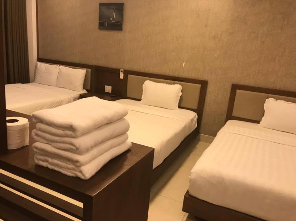 Aris Beach Apartment & Hotel Дананг Экстерьер фото