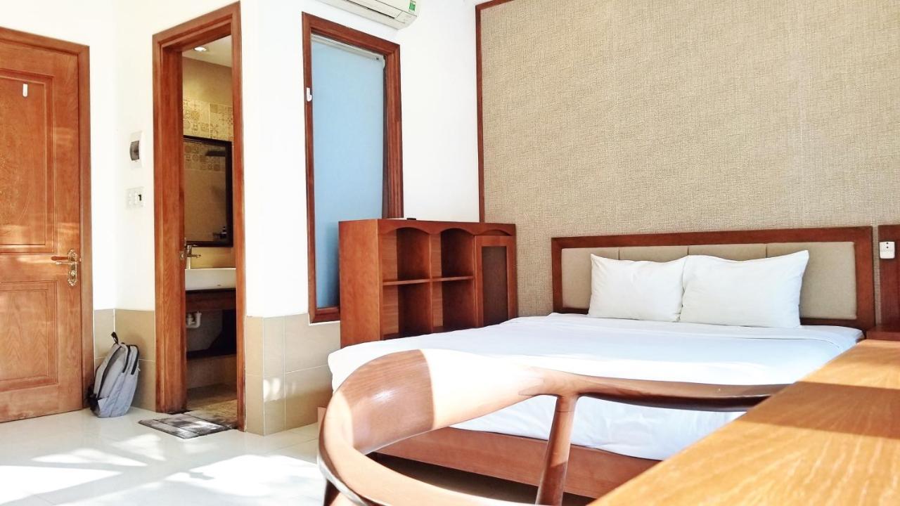 Aris Beach Apartment & Hotel Дананг Экстерьер фото